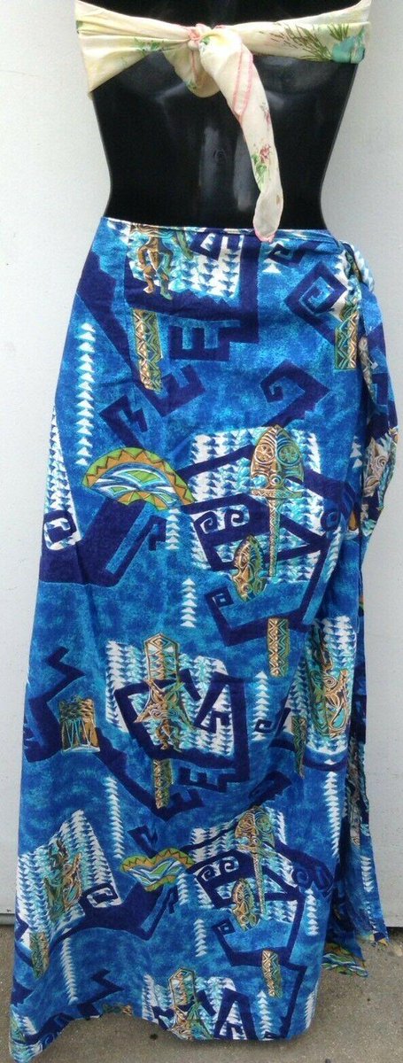 Gorgeous 1960s Tiki Idol Sarong, waist 36' She's available on ebay now!
ebay.com/itm/Vintage-19…
Measurements: 
waist (not including ties)36'
ties 14' 
L 47' hip 46'

#tikitime #tikiroom #tikistyle #tikipinup #60stiki #midcentury #vintagetiki #tikilife #polynesian #californiatiki