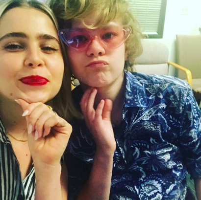 tadsh's tweet photo. Meninas, terminei #GoodGirls ontem e:
- Impactada com o quanto a série evoluiu de uma temporada pra outra
- Os diálogos perfeitos
- Shipando #Bethio, mas a que custo??
- A Annie é tudo, TUDO, TUDO para mim
- O jeito que eles abordam a questão trans <3 
- A fotografia! https://t.co/49cm4JupDI