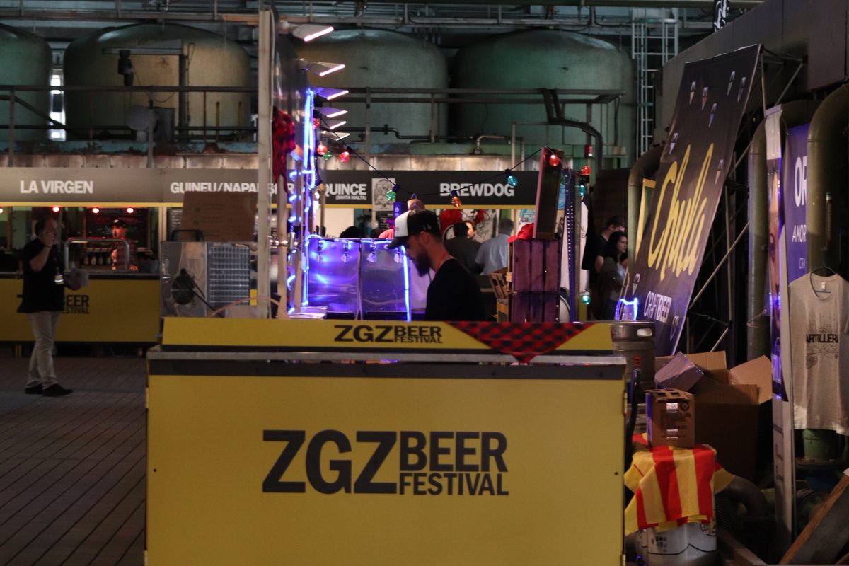 zaragozala_com's tweet photo. Si te gusta disfrutar de la cerveza y el buen ambiente tienes una cita éste fin de semana con el Zaragoza Beer Festival en la antigua fábrica de La Zaragozana
https://t.co/eAK3KQTBZk https://t.co/gWvIk2B3z6