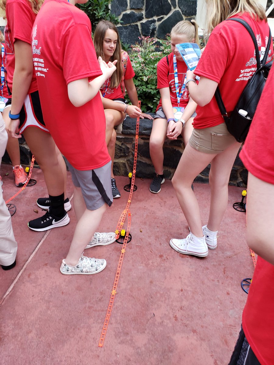 ProjectMickey's tweet photo. Last class of the trip 2/2 https://t.co/vB7g9V9lbc