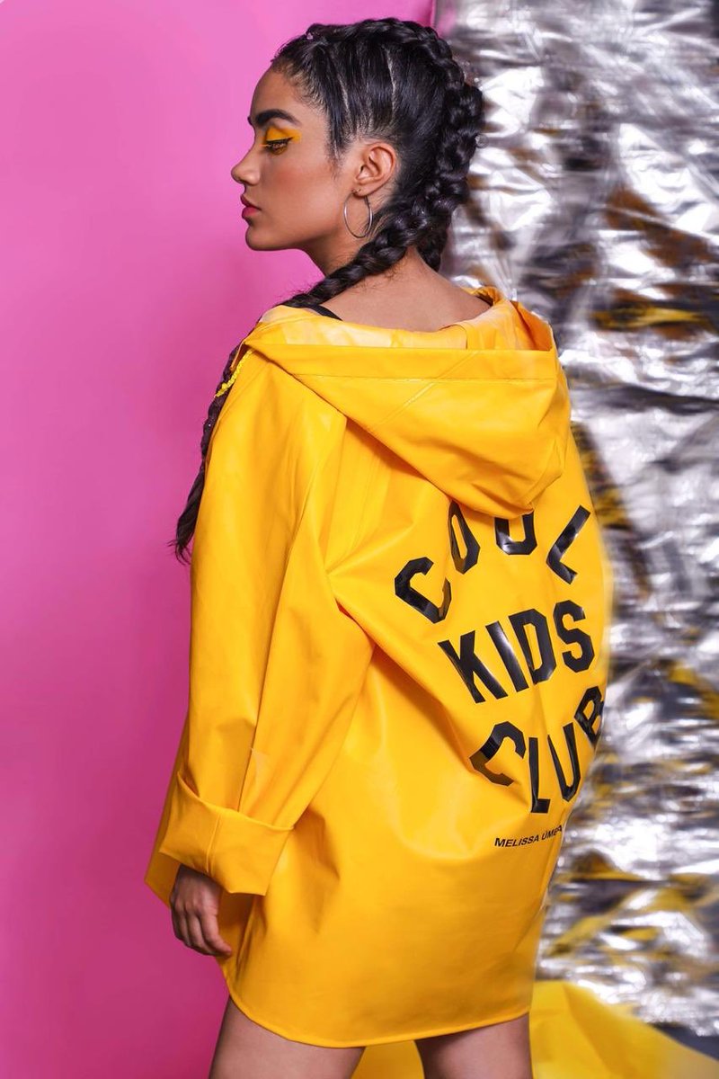 HilarioMX's tweet photo. Estos impermeables de @umbalista son ideales para esta temporada de lluvias, visítanos en #ShowroomHilarioMx
#ModaYNegocios https://t.co/CyNPJPns27