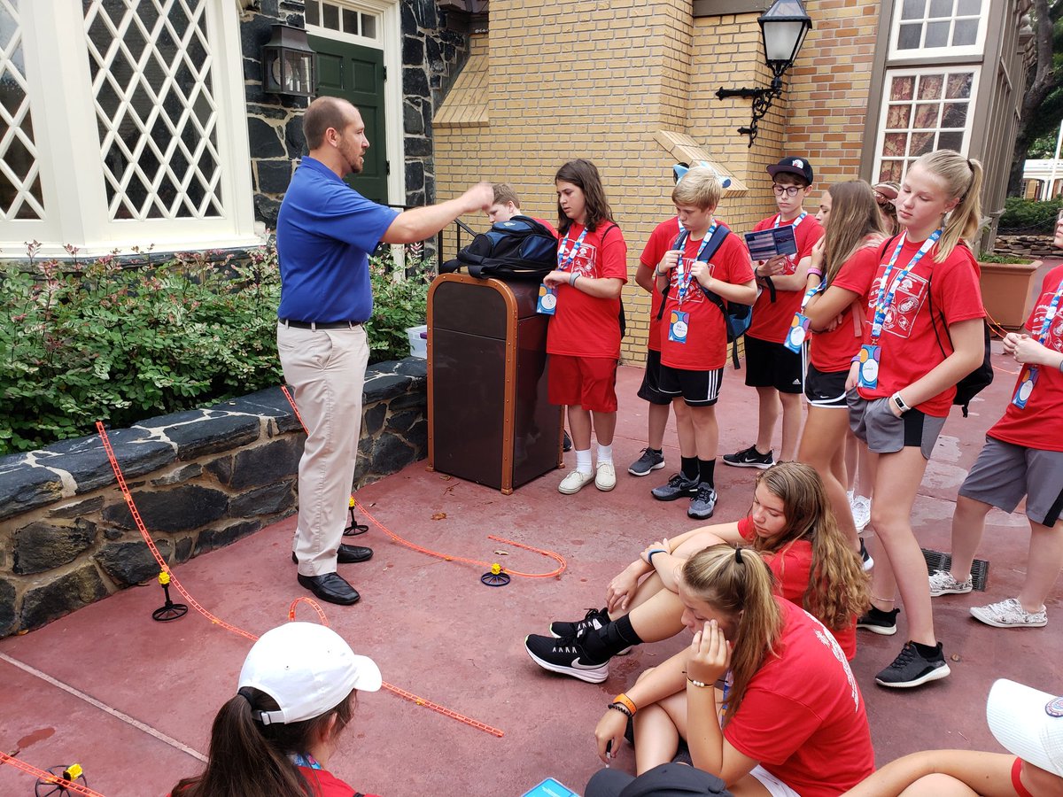 ProjectMickey's tweet photo. Last class of the trip 2/2 https://t.co/vB7g9V9lbc