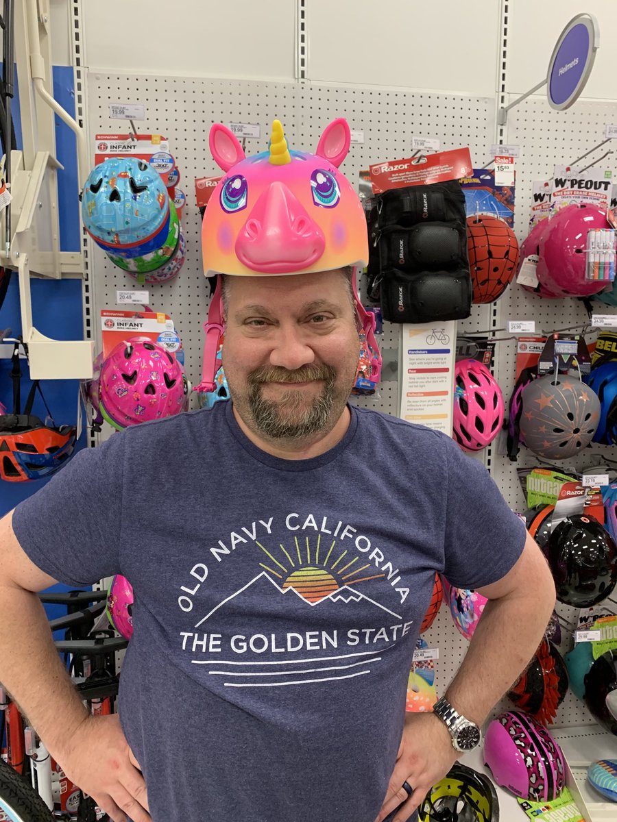 danner431's tweet photo. ⁦@greggutfeld⁩ for your unicorn dreams in safety #califoniadreaming #the5islive https://t.co/2RSlxJhby3