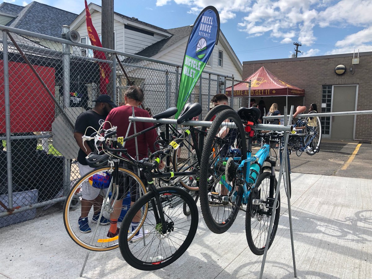 Beautiful day to ride your bike to Keyworth and park at <a href="/wheelhouse_det/">wheelhouse detroit</a>'s free bike valet! #DCTID