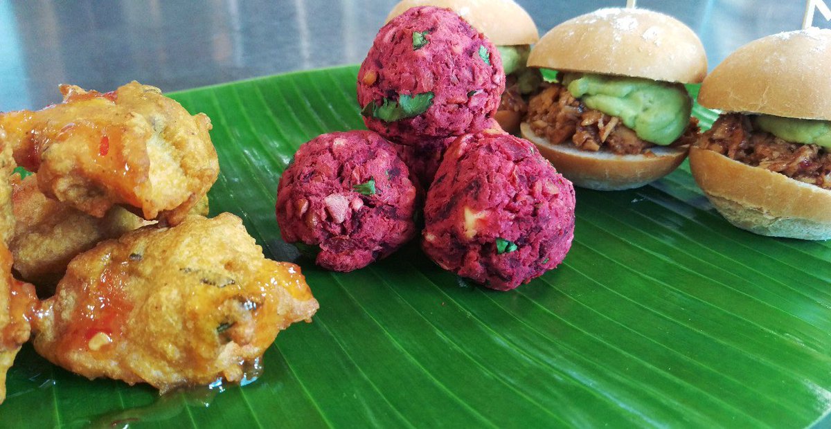 More of our spectacular three-bite canapés served for the 10 Year Reunion this evening! Mini Cajun Chicken and Guacamole Sliders, Salmon Pakora with a Chilli Drizzle, Beetroot and Feta Falafel! #Canapés #Hospitality <a href="/HolroydHowe/">Holroyd Howe</a>