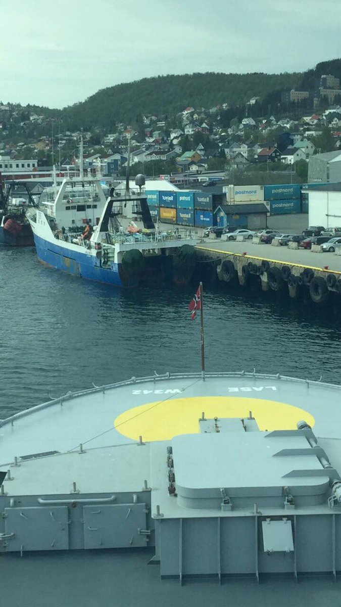 Kystvakten og KV Sortland har oppbragt spansk tråler Arosa Nueve til Tromsø for mistanke om utkast av fisk i Norges økonomiske sone. Saken er overlevert Troms PD for videre etterforskning.