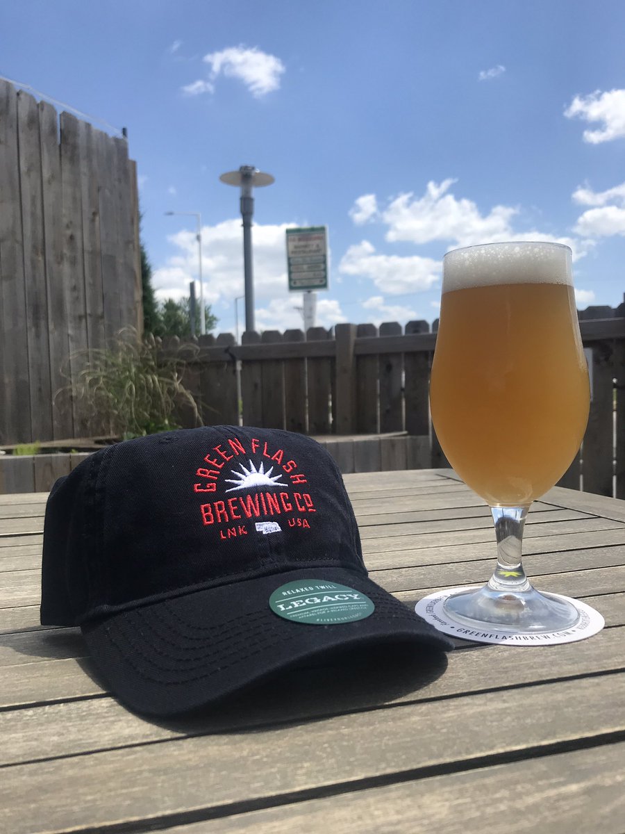 GreenFlash_NE's tweet photo. It’s a perfect pour day for a delicious, hazy Tropical DNA. 🌤 https://t.co/uYferlmQDe