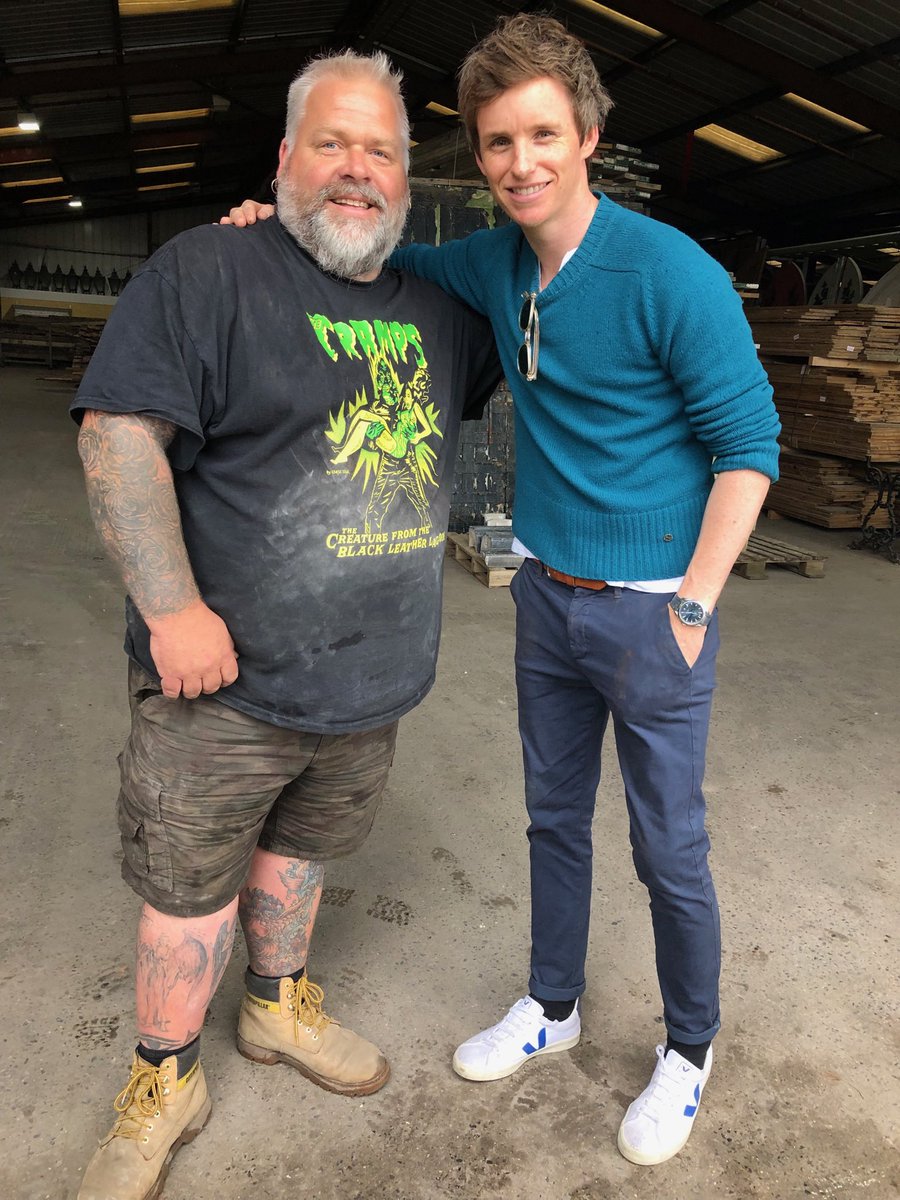 fromerec's tweet photo. Great day today a famous face in today the brilliant Oscar winning actor eddie Redmayne who was good enough to have his photo taken #Fromerec #Eddieredmayne #Oscars #Acting #Antiques https://t.co/pKJPJZbkXV