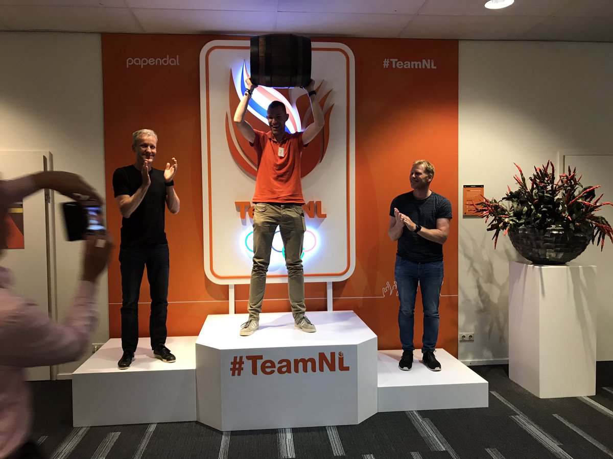 coenkweens's tweet photo. Wat een topweek #OpPapendal  Bedankt @BoLisaKramer @SamBal86 en @francescowessel voor alle inspiratie en nieuwe inzichten. #MBL #lerenvandetopsport https://t.co/tAlK3cQTAT