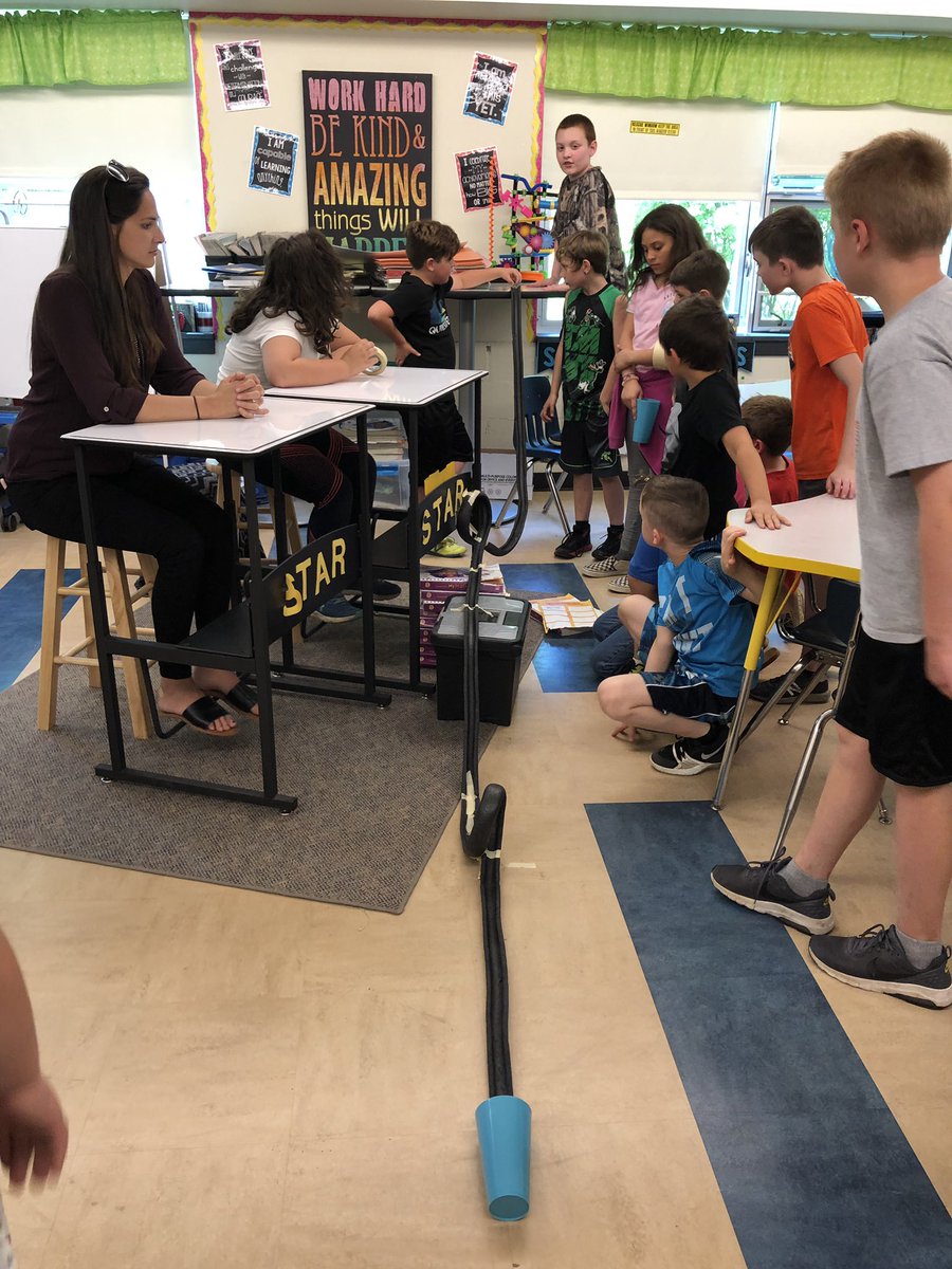 vreyome87's tweet photo. STEM marble roller coasters for our last STEM of the year! #favoritechallenge #teamwork #STEM https://t.co/sTUXdspELW