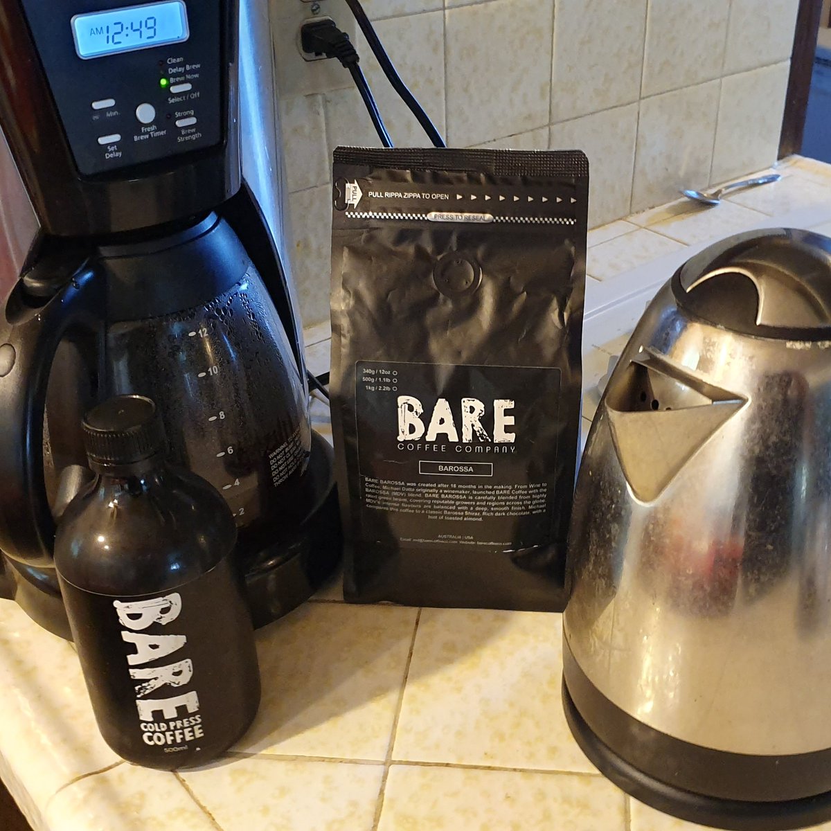 BareCoffeeCo's tweet photo. #goodmorningamerica!
We're all set here at Mum & Dad's in #sanfrancisco #california. We've got our #barecoldpresscoffee #barebarossa #coffeeblend and #homebarista equipment.
•
#coffeeathome #barecoffee #coldpresscoffee #coffee #coffeelover #coffeeroaster #usa #travel https://t.co/1KuB81zmbp