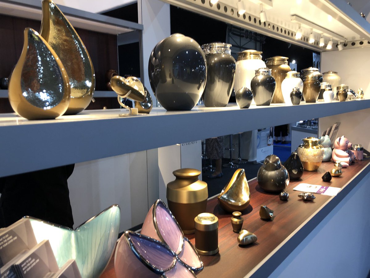 Funeral_Exhibit's tweet photo. What a fantastic first day! Congratulations to our amazing exhibitors who put so much thought into developing products/services to help funeral directors care for #bereaved people &amp; those they’ve lost. Let’s do it all again tomorrow...hopefully with a little more🌞! #NFE2019 https://t.co/8gPeA9TOXa