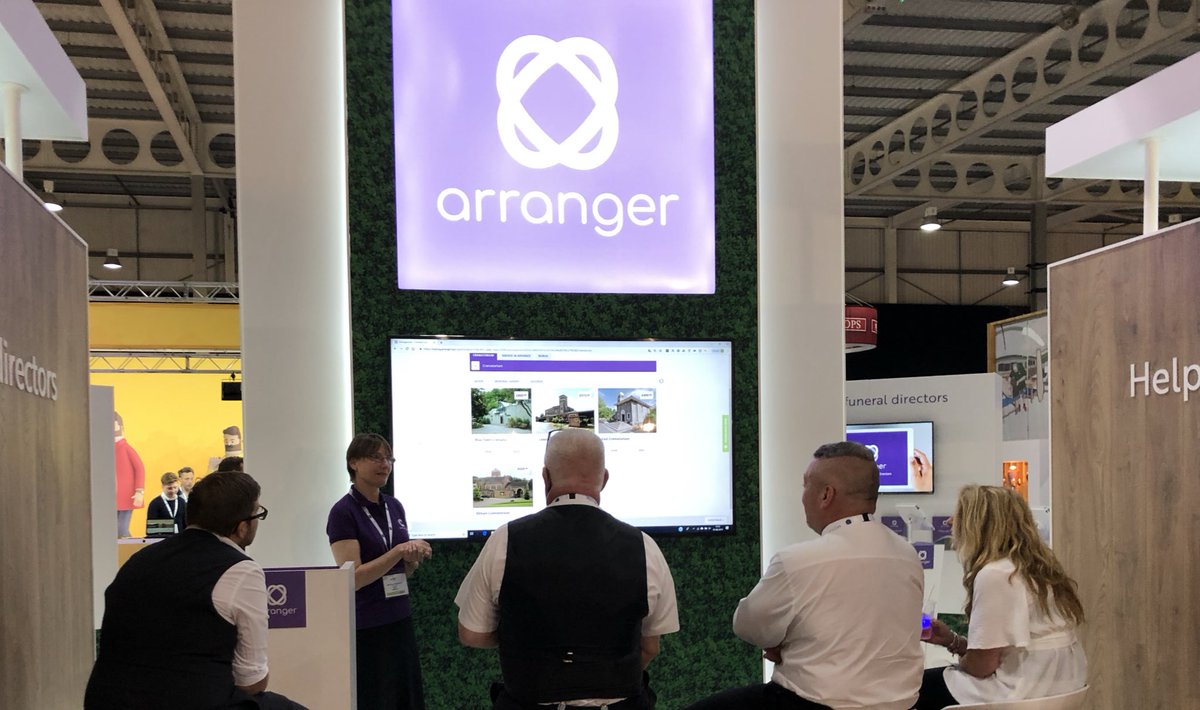 Funeral_Exhibit's tweet photo. What a fantastic first day! Congratulations to our amazing exhibitors who put so much thought into developing products/services to help funeral directors care for #bereaved people &amp; those they’ve lost. Let’s do it all again tomorrow...hopefully with a little more🌞! #NFE2019 https://t.co/8gPeA9TOXa
