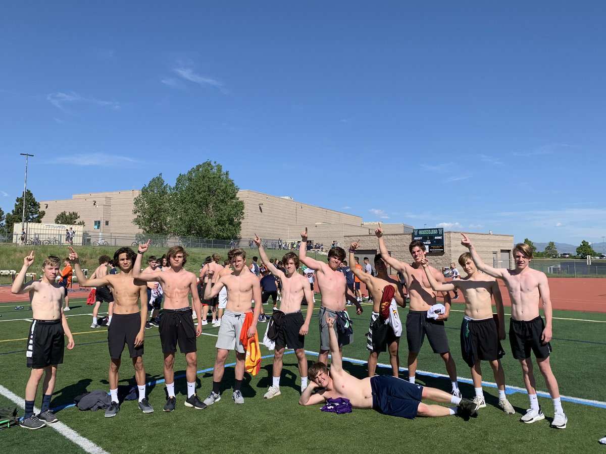 TeamBobbyDisco1's tweet photo. 3-0 for handball? 😤 Mr.Disco himself approves. Happy flex Friday @CoachNise  @CoachCarnes @Smile81822219 https://t.co/eiKAU8Vx2O
