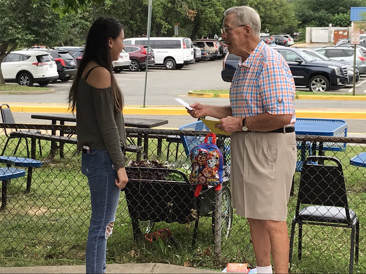 Margaretchungcc's tweet photo. Celebrating a great  @apsaptinfant1 end of year picnic! @APSCareerCenter https://t.co/Z2lJcJj4wl