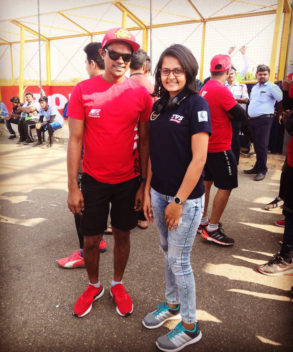 It was pleasant meeting with fastest Indian @rajinikrishnan 

#dday #picoftheday #racr #rajinikrishnan #rajinikrishnan67 #racer #girlracer #onemakechampionship #honored #admirer #rushitabhalala #karimotorspeedway #motokari #tvsracing