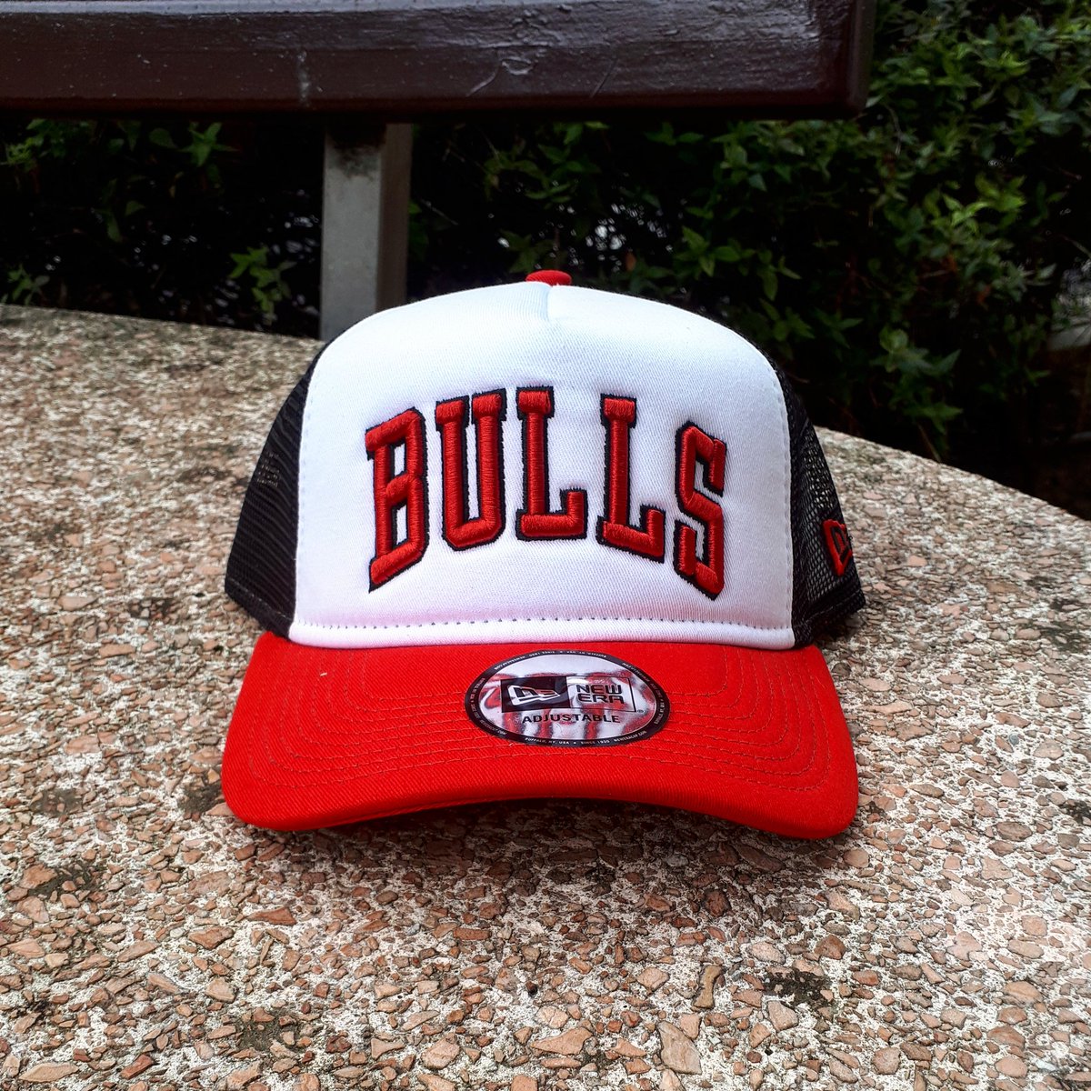 LoftMontecatini's tweet photo. NewEra Cap Chicago Bulls in store

#loft #nba #montecatiniterme https://t.co/NvC5iOASkn
