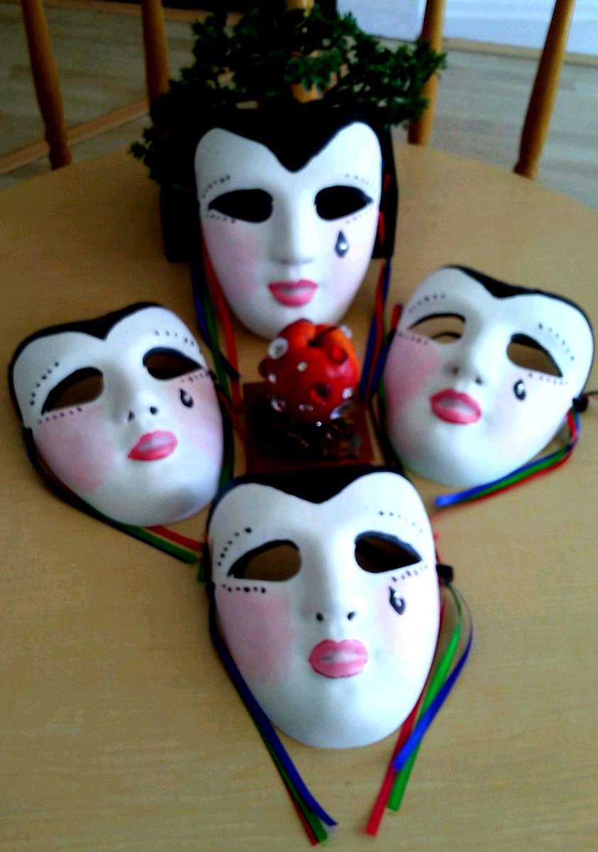 Ritztheatreco's tweet image. Strange, yet intriguing things are afoot with #TheAppleTree...

Our 2019 Black Box musical opens TONIGHT! Tickets available online, over the phone, and at the box office! #RitzAppleTree RitzTheatreCo.org! 🍎🍎🍎