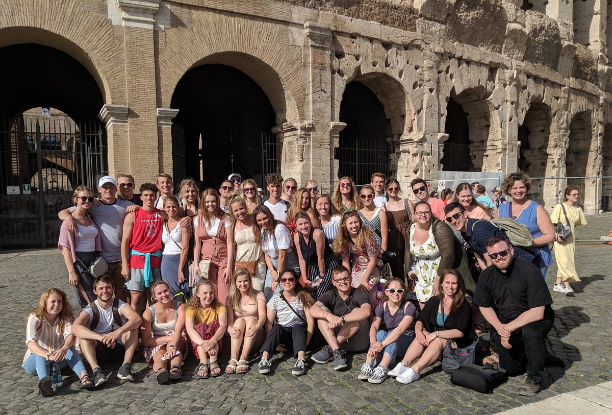 og_campusmin's tweet photo. Colosseum and Roman Forum day! #OGRome and our friends from Aberdeen Roncalli. https://t.co/nh7iF2E1nB
