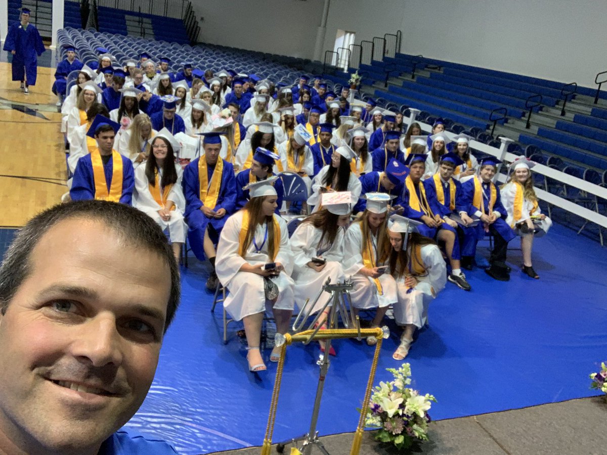 AHSeberg's tweet photo. Congratulations Class of 2019! Today is your day. You’re off the great places. You’re off and away! @2019AHS https://t.co/CGvXs2KWdL