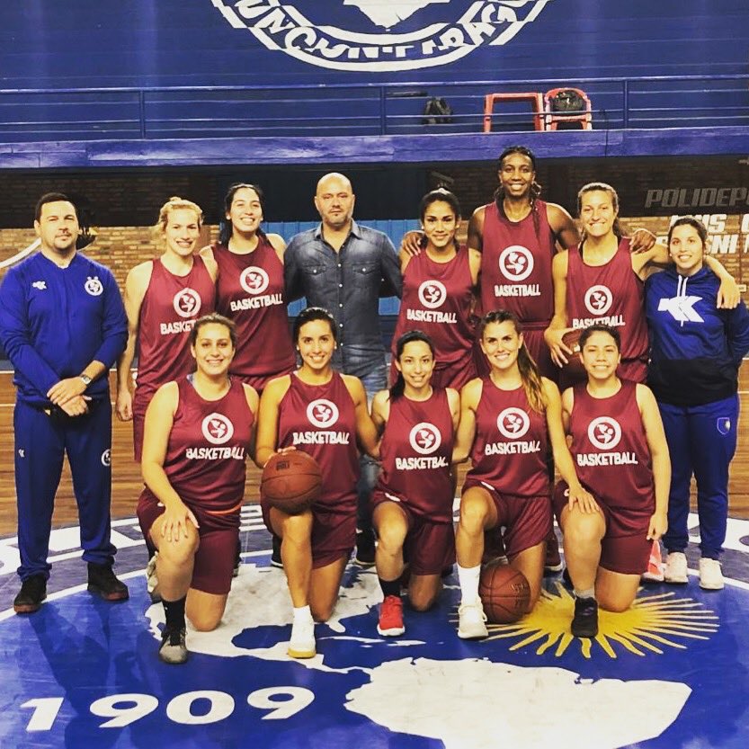 Paoferrari57's tweet photo. Game day 🏀💪🏻 19:30 hs Vs @exasanjose ☑️ Vamooos 💙 #team #salioelsol #paraguay #myteam #faltaandy #faltakuki #faltaariel https://t.co/uUZgMqF4GW