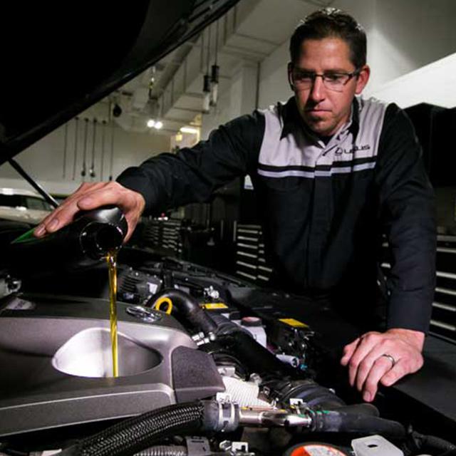 EskridgeLexus_'s tweet photo. Stick with the people who have the expertise and knowledge to repair your vehicle in an efficient and proper manner! #EskridgeLexusofOklahomaCity #OklahomaCity #OK #OKC https://t.co/OzcYTCAevv