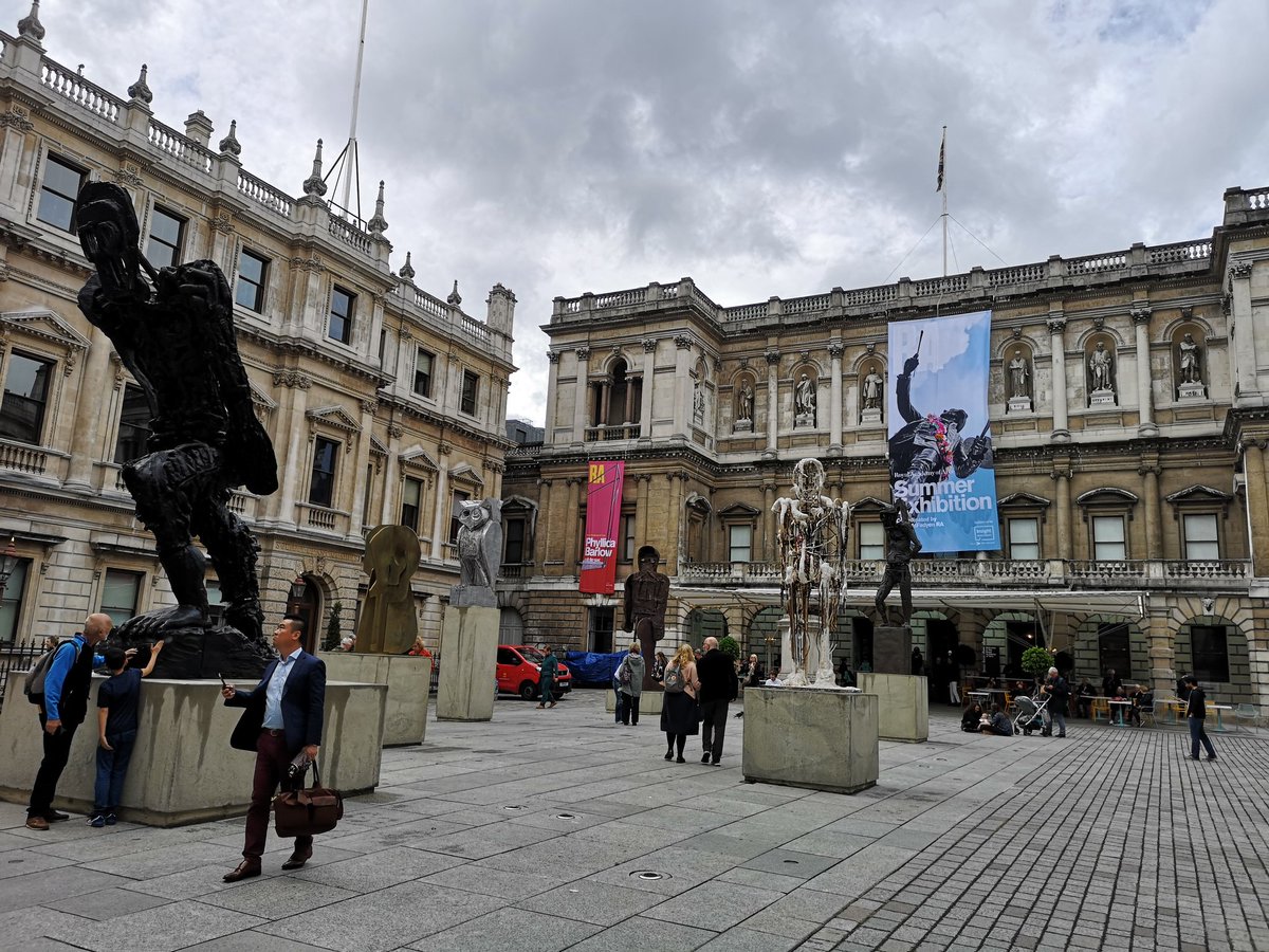 RSC_BMCS's tweet photo. Lots discussed at #BMCS_committee meeting today at Burlington House. Committee agreed to fund >Β£9k of educational school awards #BMCS_ESG, discussed poor uptake of #BMCS_bursaries, and reviewed progress on upcoming events. https://t.co/EVgGjh408e