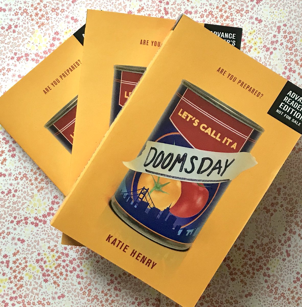 KT_NRE's tweet photo. Happy Friday! LET’S CALL IT A DOOMSDAY comes out in 2 months and I have too many ARCs, so let’s do a giveaway!

3 people will receive a book featuring friendship, anxiety, and also a chapter-long description of a 19th century doomsday-predicting chicken.

RT/F by 6/15. Int’l OK! https://t.co/Jaw5rrg4wA