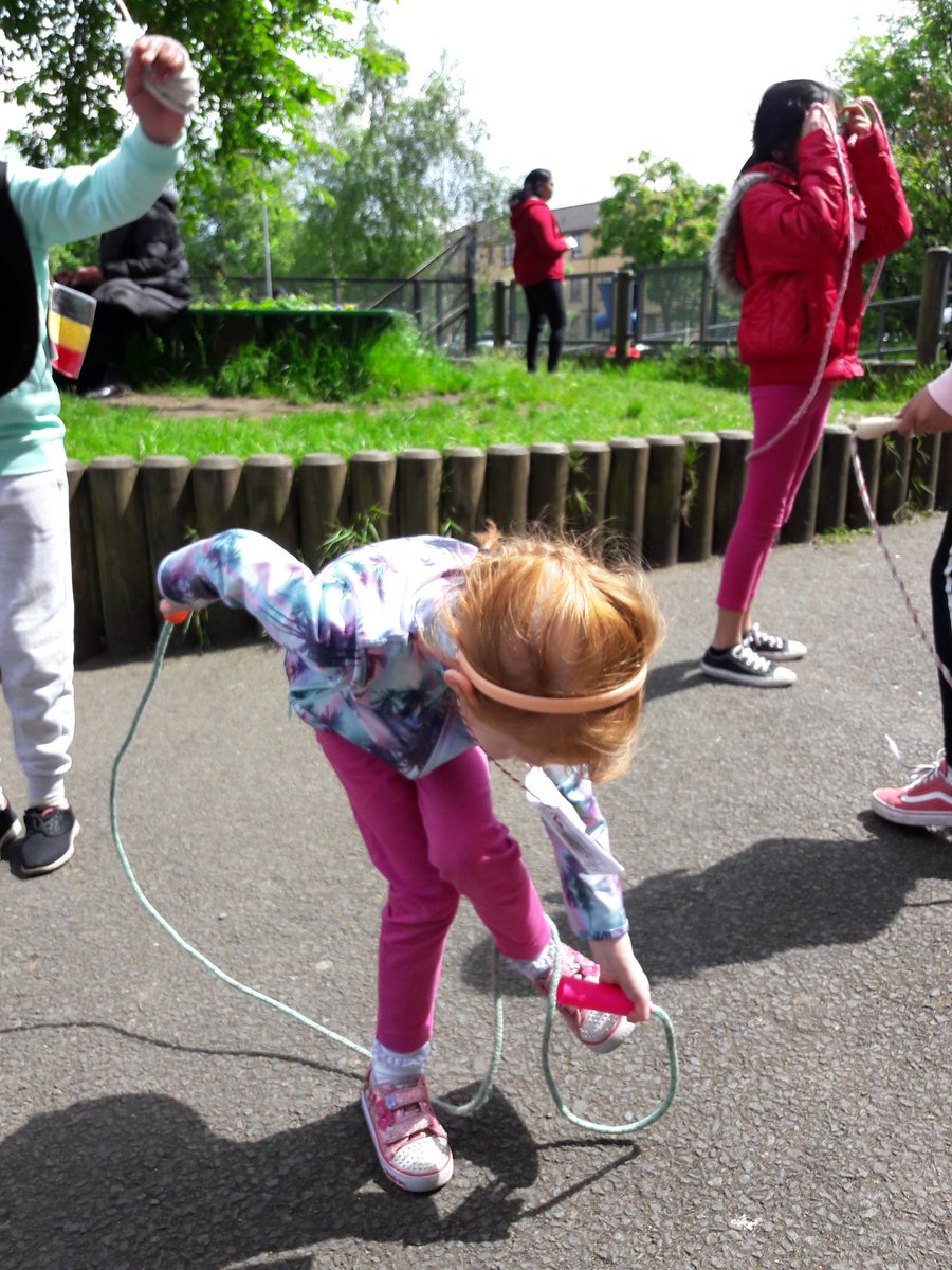 LorneStreetEAL's tweet photo. Well done to our P1 pupil who persevered with the skipping. We are all very proud of you @P21LorneSt @LorneStreetPS #welldeservedsuccess https://t.co/5dYlGi4LcT