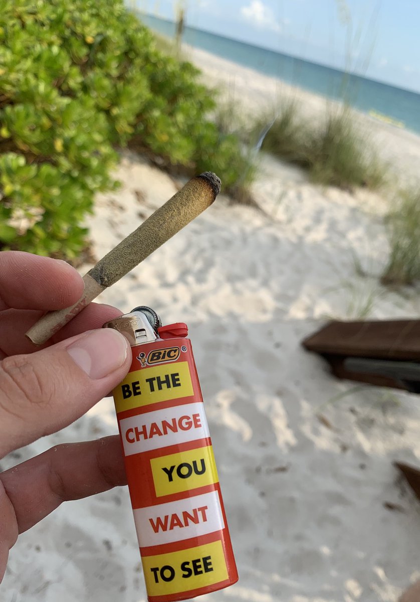 NoJokeSmoke's tweet photo. Had to start my own wave.  Now im heavily paid. https://t.co/cmET5cATgt
