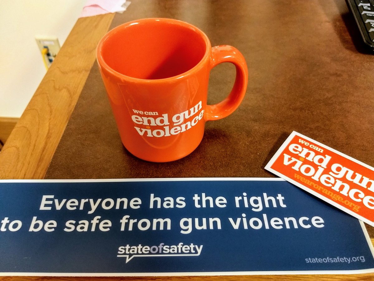 RepBSW's tweet photo. Today I #WearOrange to remember every life impacted by gun violence, and to recommit to the fight for commonsense gun violence prevention measures like #SafeStorage. We can save lives by passing #HB2505 here in Oregon. @MomsDemand @Everytown #orpol #orleg https://t.co/0PupOjujvZ