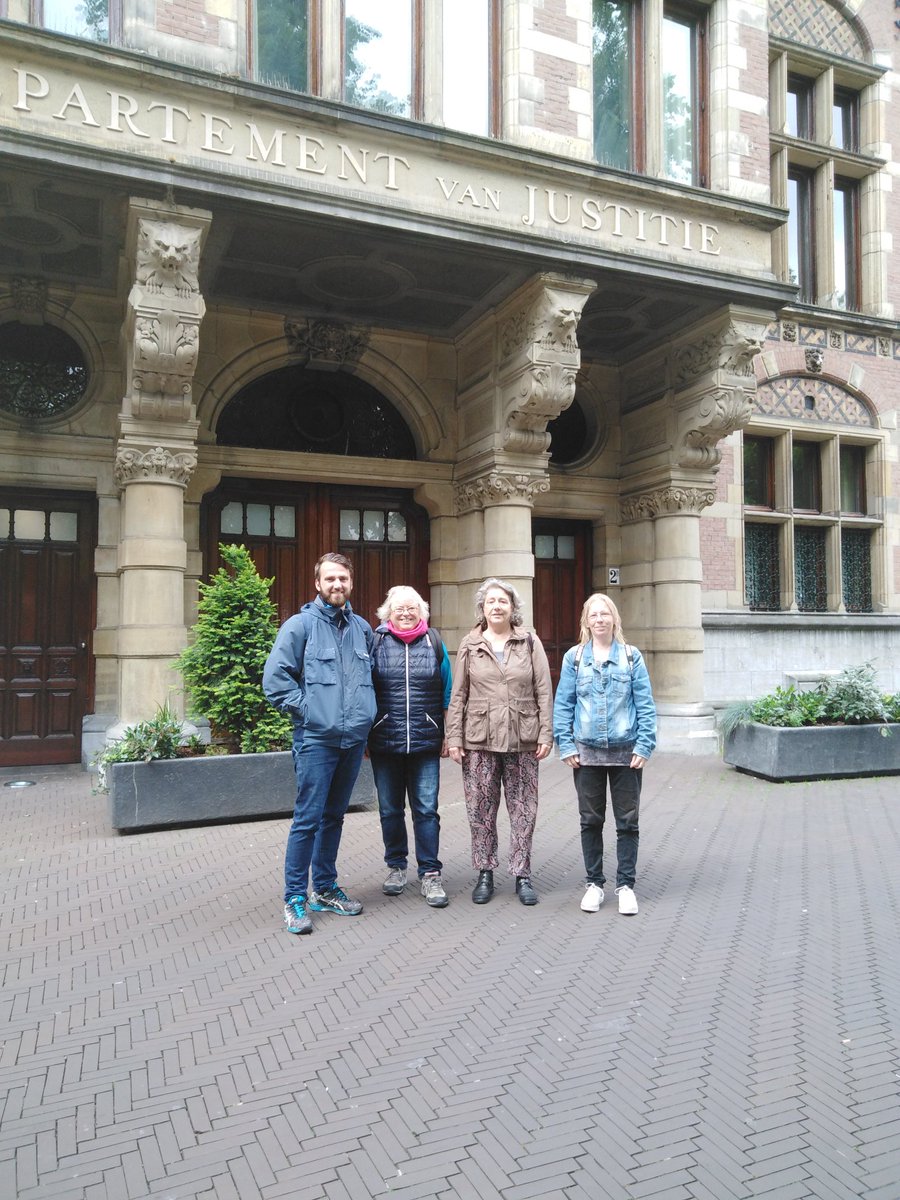 SchaikJessica's tweet photo. Samen met Rick, Tonio, en Tilly een dagje den Haag. Projectgroep Geef armoede een gezicht https://t.co/TxuYLUmhCx