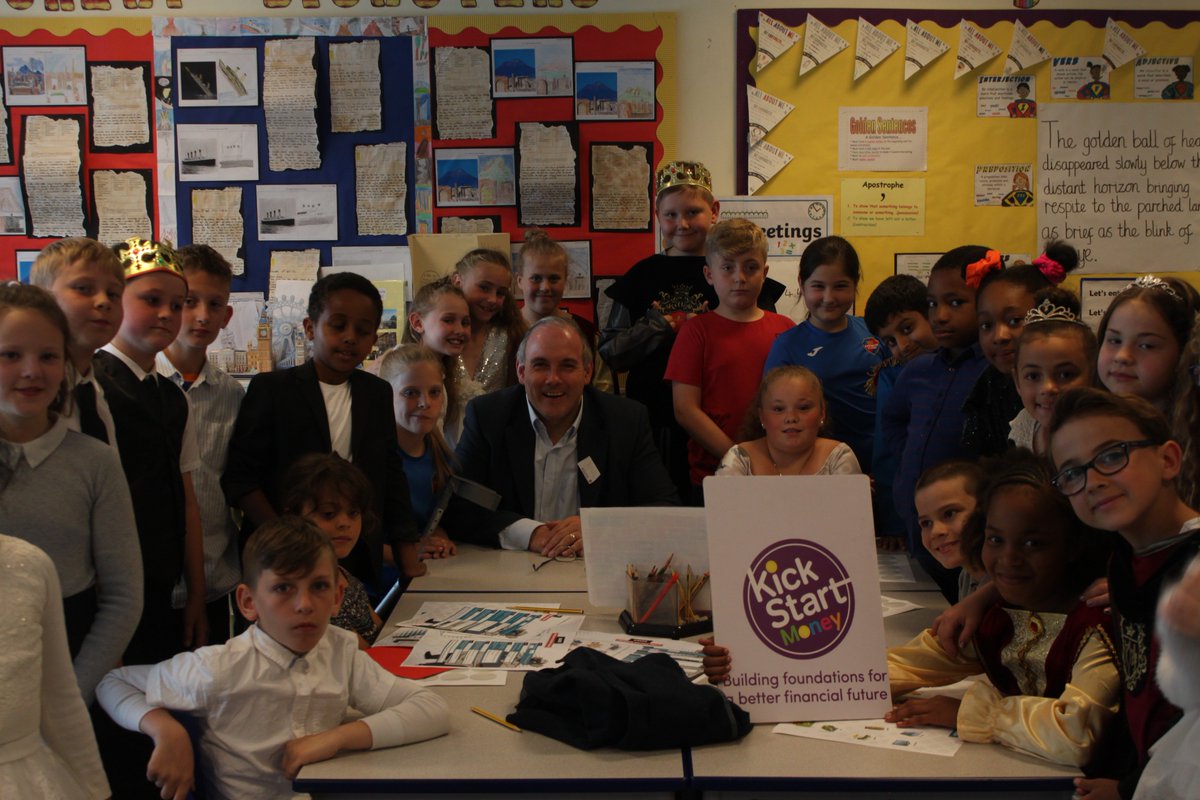 KickStart_Money's tweet photo. Thank you so much to @halfon4harlowMP for joining Year 4’s @KickStart_Money #financialeducation lesson, delivered by @MyBnk, at @KingsmoorHarlow today. Robert supported year 4 with their learning about current and #savings accounts to create the next generation of savvy savers! https://t.co/l3PmW3mR7F