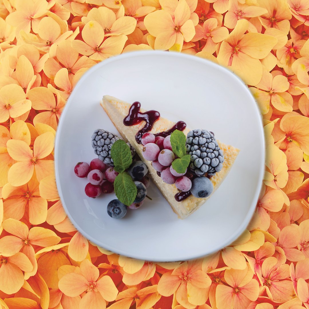 BottomLineMG's tweet image. Let them eat #cheesecake.