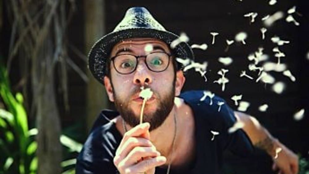 Spettacoli_OOOH's tweet photo. Venerdì #21Giugno #famoestate con @emiliostella che, insieme alla sua #band, porta sul #palco di 'Na Cosetta Estiva #musica #popolare, #folk, #reggae e #influenze #blues!
Acquista su #ooohevents
https://t.co/XhCqvXgUG3
#getyourticketnow #musica #estate #nacosettaestiva https://t.co/Lnr0BnbdWQ