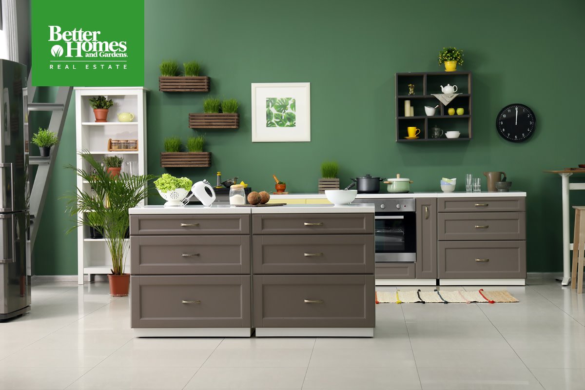 Nothing energizes a kitchen quite like green. Do you agree? #KitchenStyle #ExpectBetter #BHGRE