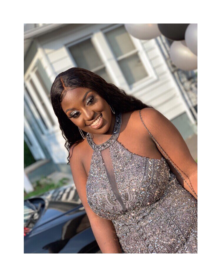 Ayreanna4's tweet photo. Two proms..Two weeks apart ๐ฅโ
#ucvtsprom2019 #hhsprom2019 https://t.co/itF1cvPJMy