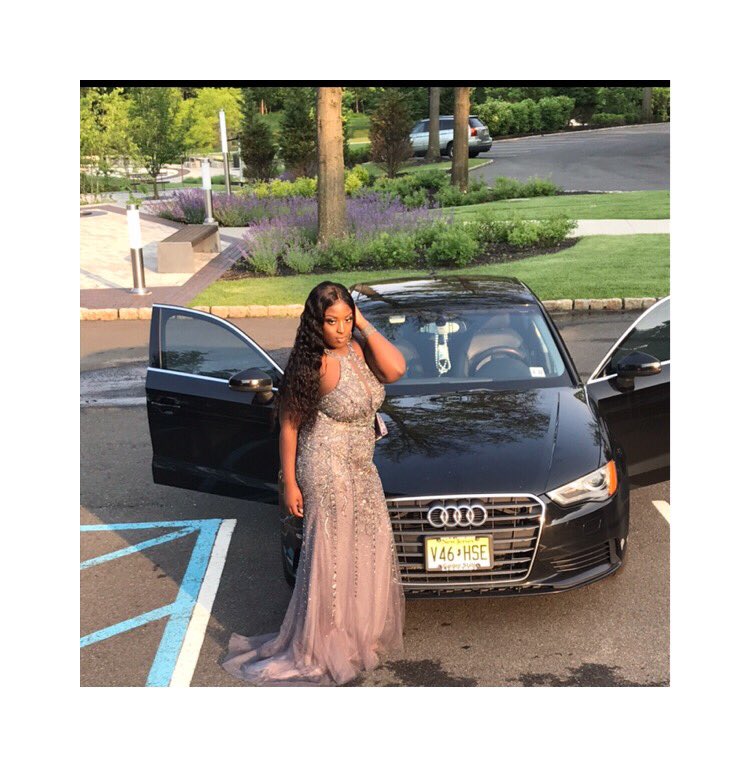 Ayreanna4's tweet photo. Two proms..Two weeks apart ๐ฅโ
#ucvtsprom2019 #hhsprom2019 https://t.co/itF1cvPJMy