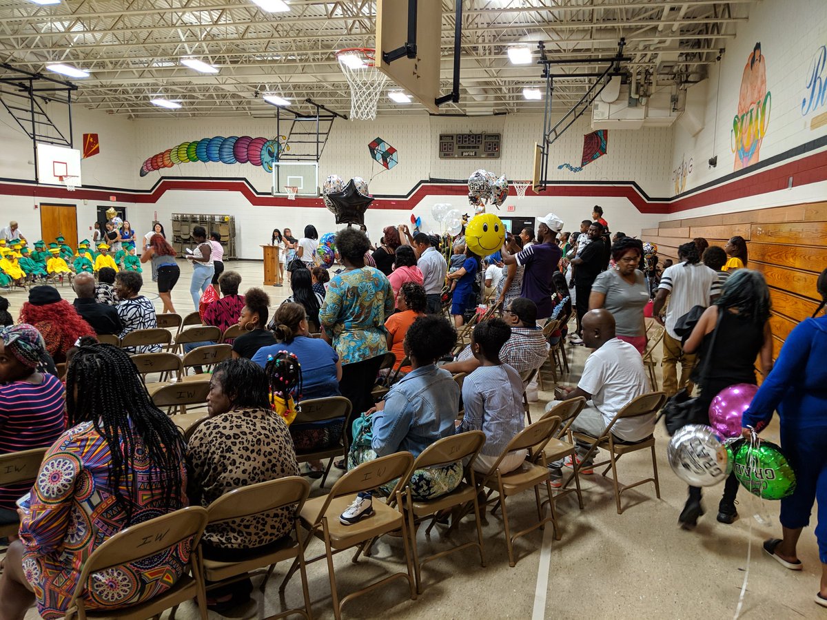 KgturnerErlyLnr's tweet photo. @AshleyAcademy for my second graduation of the day. Love seeing all these kids and parents β€οΈ. Teachers and teaching assistants, I love you!! #wsfcsearlylearning #learngrowplayinK https://t.co/lfkZHXwifp
