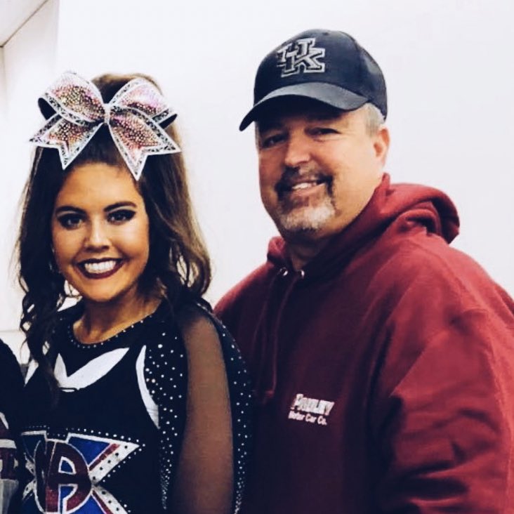 madisonback1's tweet photo. my dad is such a special man&amp;&amp; today we celebrate him!! #bday #jalexanders
I love you more than the world🌎💙⭐️🌞 https://t.co/XnHpACGaM5