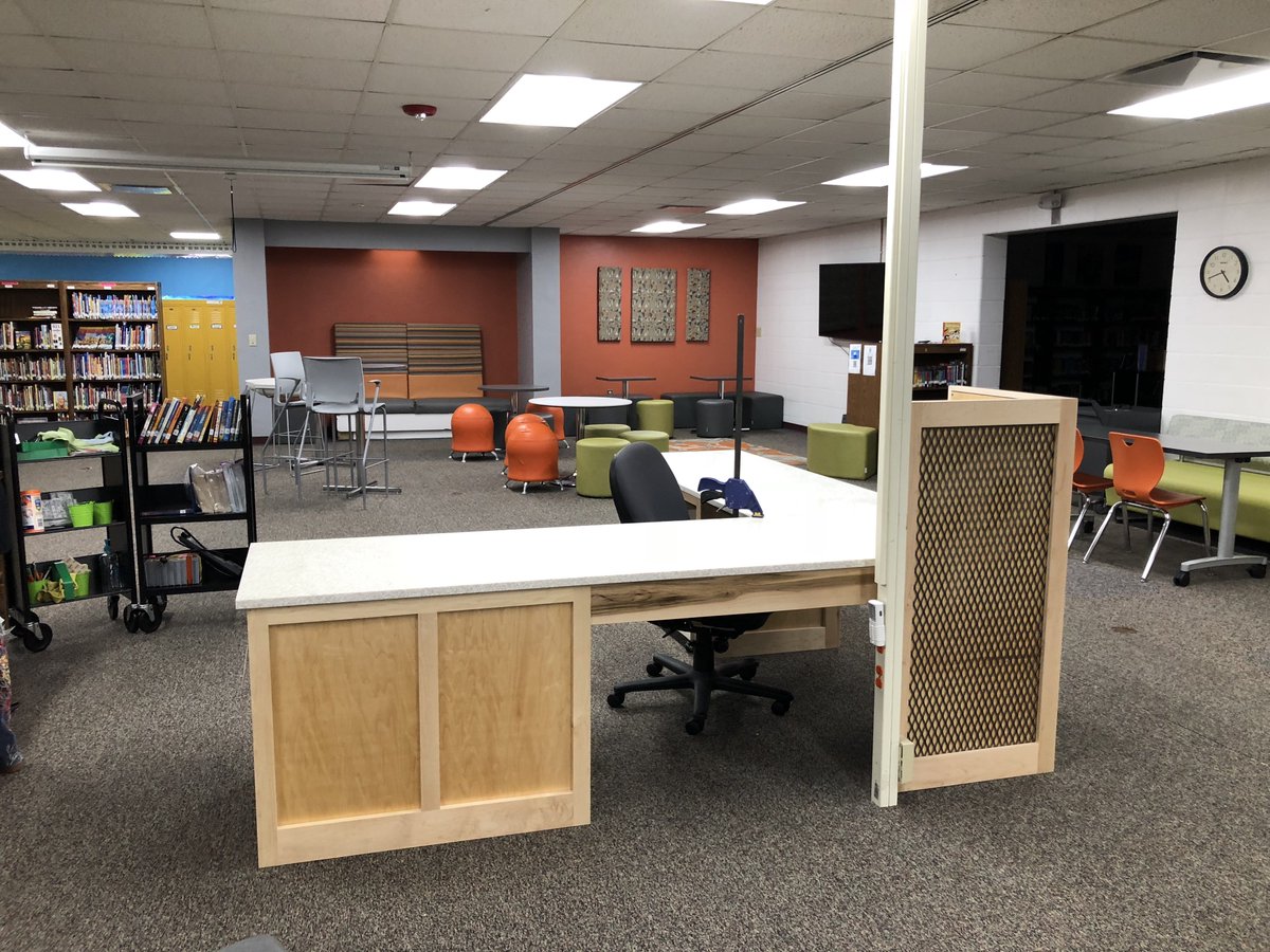 MarkoJackie's tweet photo. WOW!  @PCSD_PHS Raider Products has completed a BEAUTIFUL circ desk for the @PCSD_SS library!  Thank you to @bay_tek_games and Marquis Yachts for your donations!  I LOVE that this was made by our #Raiderstrong students!!  Can you see the hidden "Pulaski Pride?" https://t.co/oznT7SQbg5