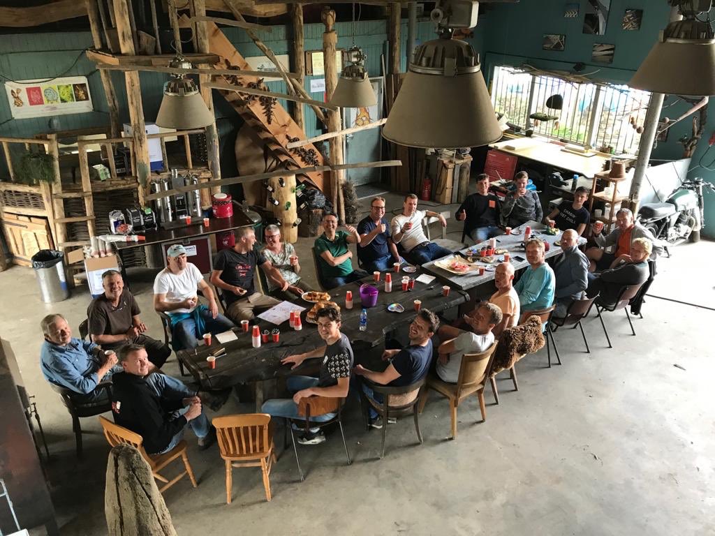 Eerste dag opbouwen is super gegaan, nu is er weer tijd voor gezelligheid💪🏻 #huisweid #huisweidfestival #huisweidfestival19 #warmenhuizen