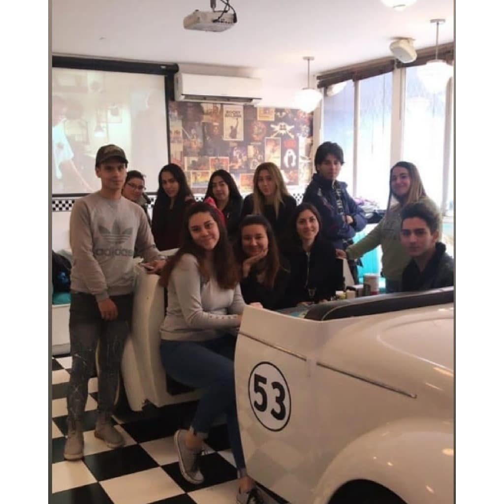 Extension_UPE's tweet image. El jueves 30 de mayo los estudiantes de accessprogram🙋🏼‍♀️🙋🏻‍♂️ hicieron una visita a un típico restaurante 🍔🍟🥓 americano de los años 50 con el fin de vivir una experiencia para vivenciar un poco su cultura a través de la gastronomía👨🏻‍🍳👩🏽‍🍳 
 #UPE2019  #extensiónupe #accessprogram