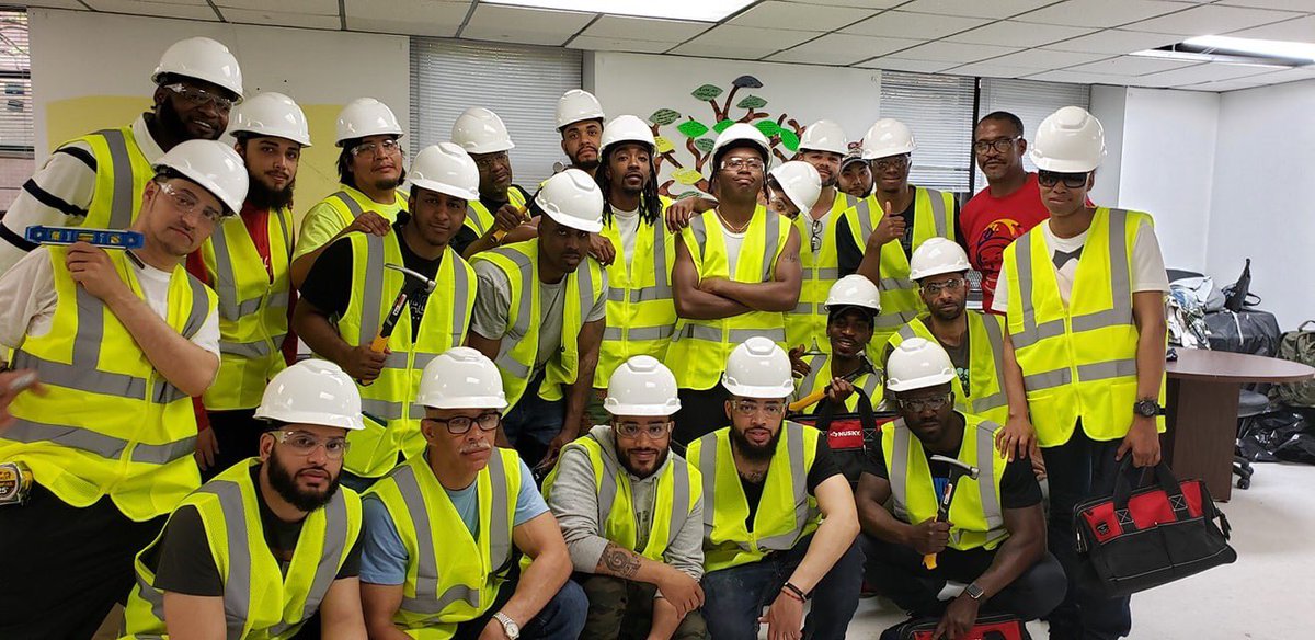 Local46ML's tweet image. ⁦.⁦@NYSenBenjamin⁩ Good Morning from our West Harlem pre-Apprenticeship program - looking forward to careers in the UNION construction trades #passpublicworks #1u