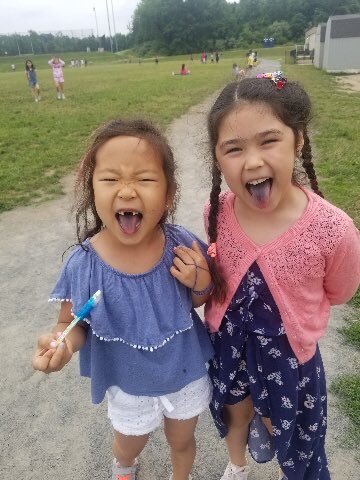 FirstGradeLynch's tweet photo. Only 5 days left of 1st grade!
 😭😁😭
#cantbelieveit
#popsicles https://t.co/79hoqmXtPN