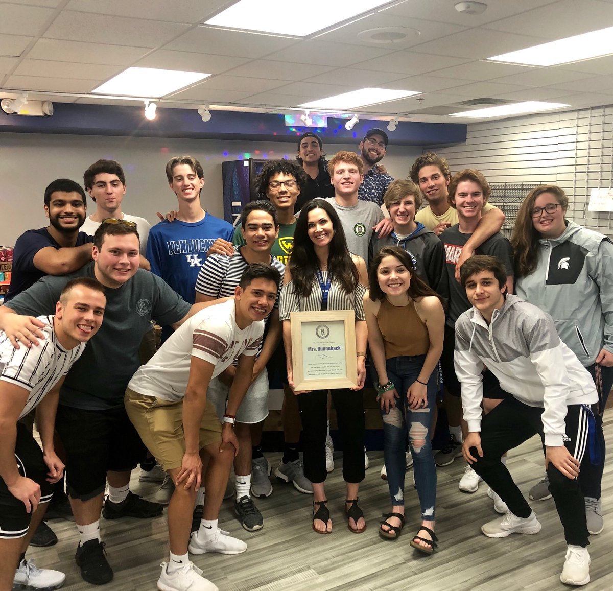 RHSFalconsNest1's tweet photo. THE. BEST. STUDENTS. EVER.  #SurpriseGoingAwayParty #FalconsForever #ImNotCryingYouAre #theressmokeinthestore https://t.co/2vq8qhNuIl