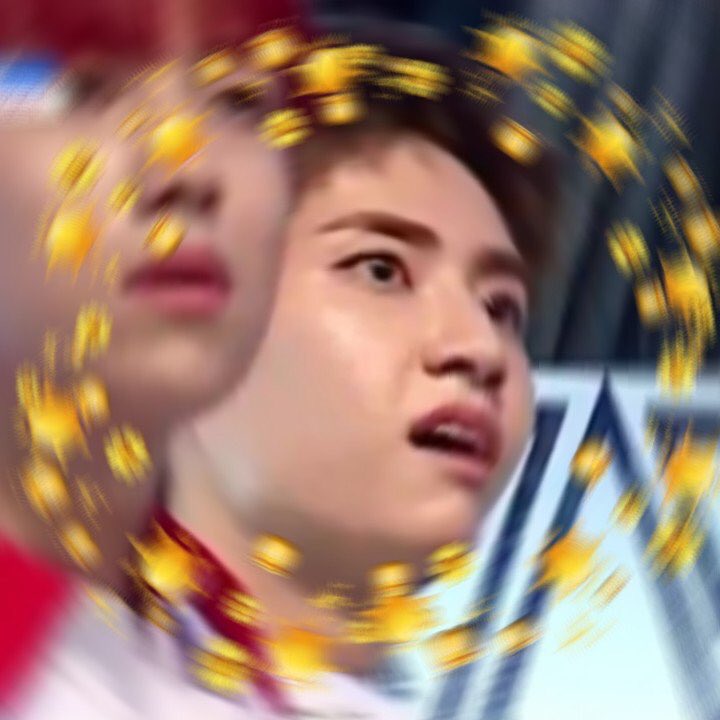 letsminhee's tweet image. happy wei day!! photo is gross but i hope nothing but the best for you and wooshin in pdx:(( you deserve all the love!! 💘💘