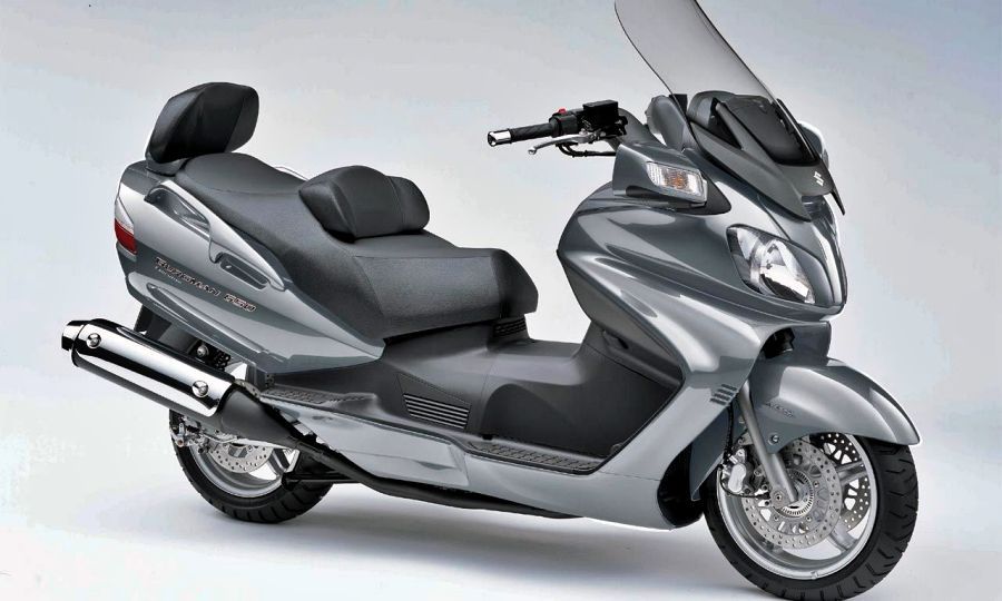 SUZUKI BURGMAN 650
buff.ly/2IfbjRd
➡ Rezervacije: 
📞 065 26 26 269 
📧 info@rentacar29indjija.com 
📩 porukom u Inbox 
👍 za više dana cena po dogovoru 
.
.
.
.
#rentacar #rentacaraerodrom #rentacarairport #rentacarbeograd #rentacarbelgrade #rentacarindjija
