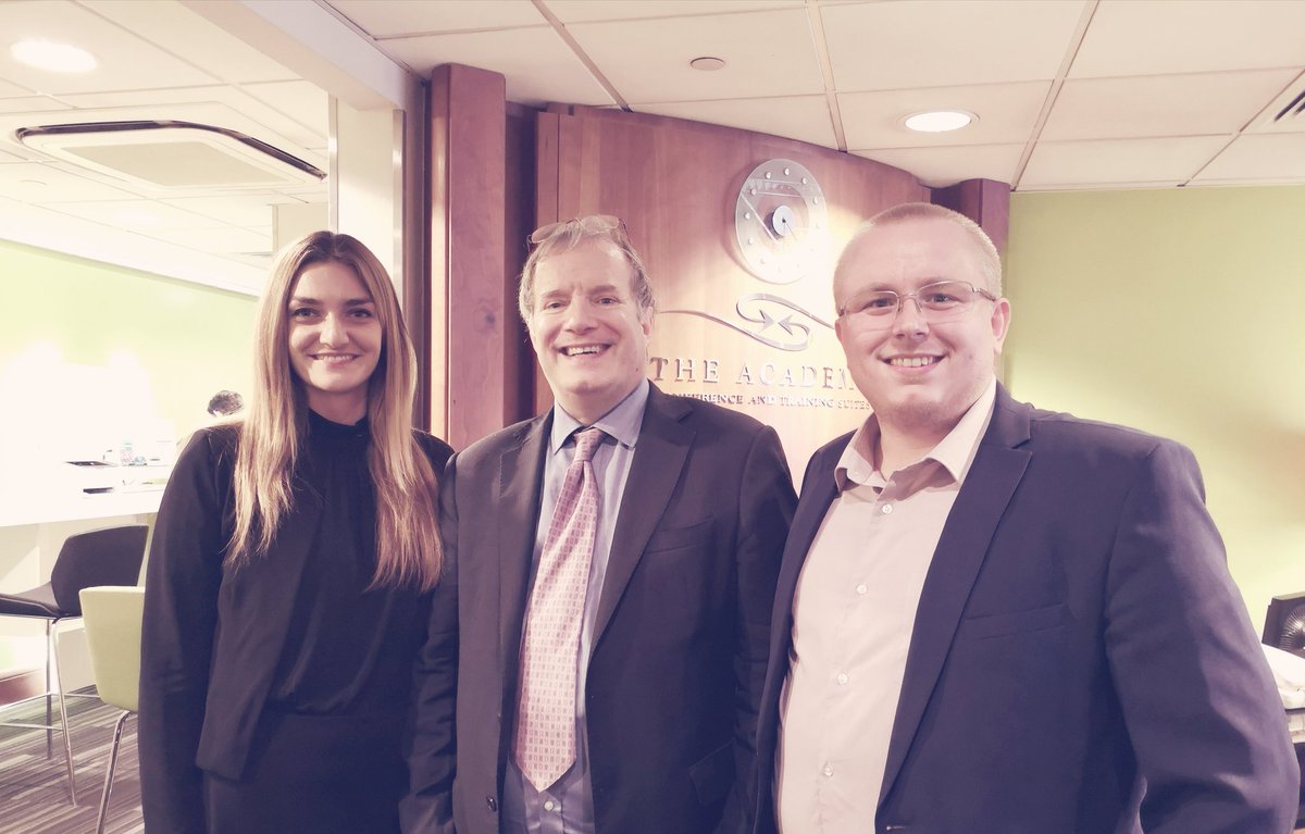 F_Fontana_'s tweet photo. Very informative day today at #RMAPI Conference in #London with @SamuelJHodgson!!
#LifeAtDiamond https://t.co/b3lJTm7ywn