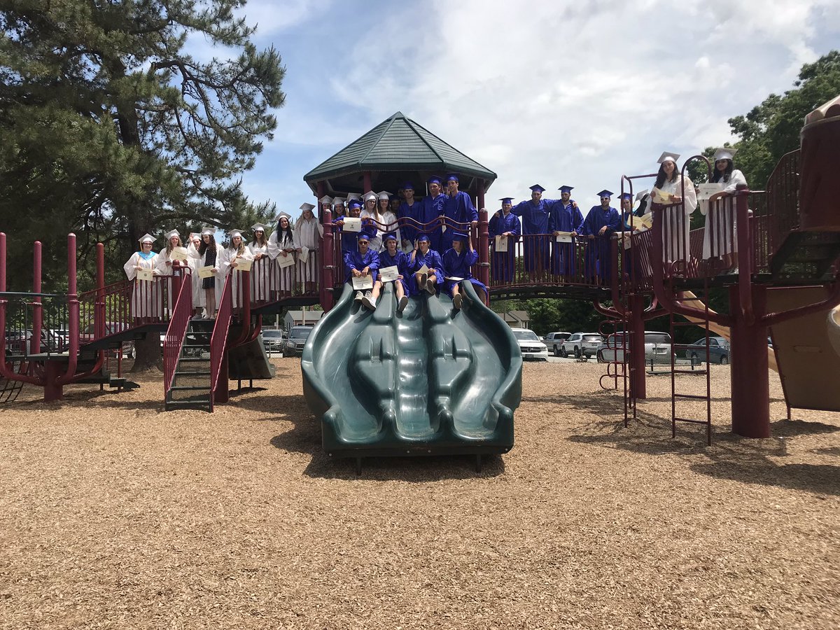 CHSClippers2019's tweet photo. Community Elementary School walk through @gobluechs #elementarywalkthrough https://t.co/AmEKHfk0nT